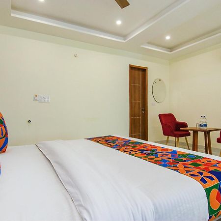 Fabhotel Meridian Inn Mohali Esterno foto