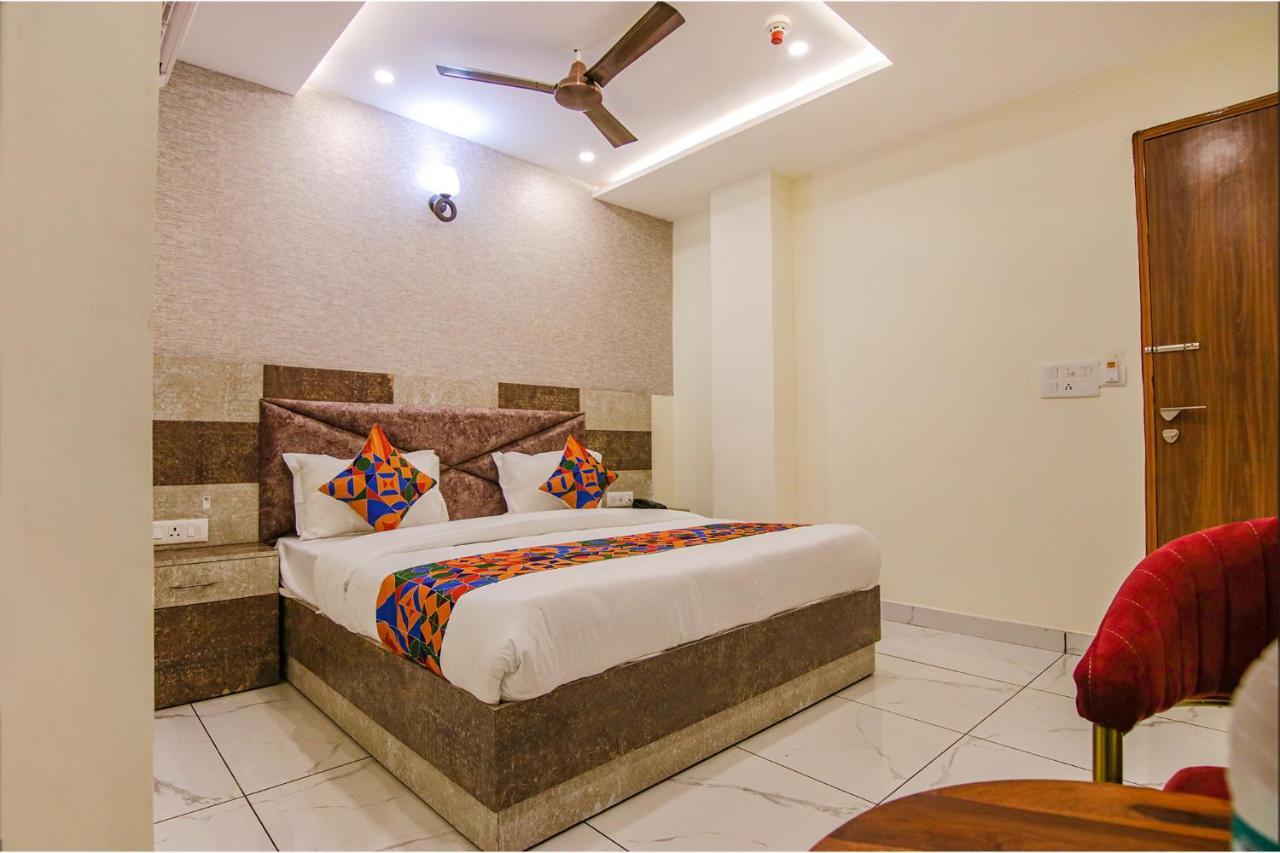 Fabhotel Meridian Inn Mohali Esterno foto