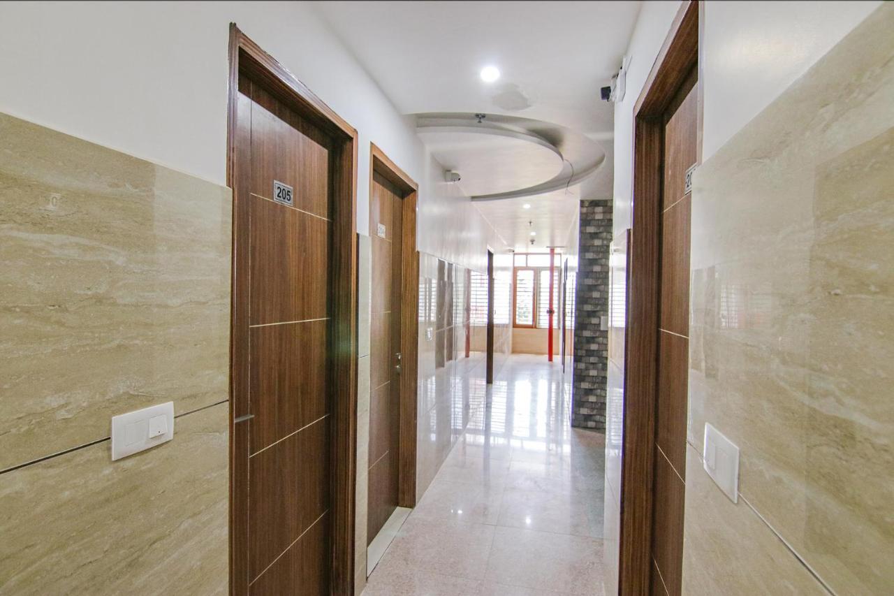 Fabhotel Meridian Inn Mohali Esterno foto