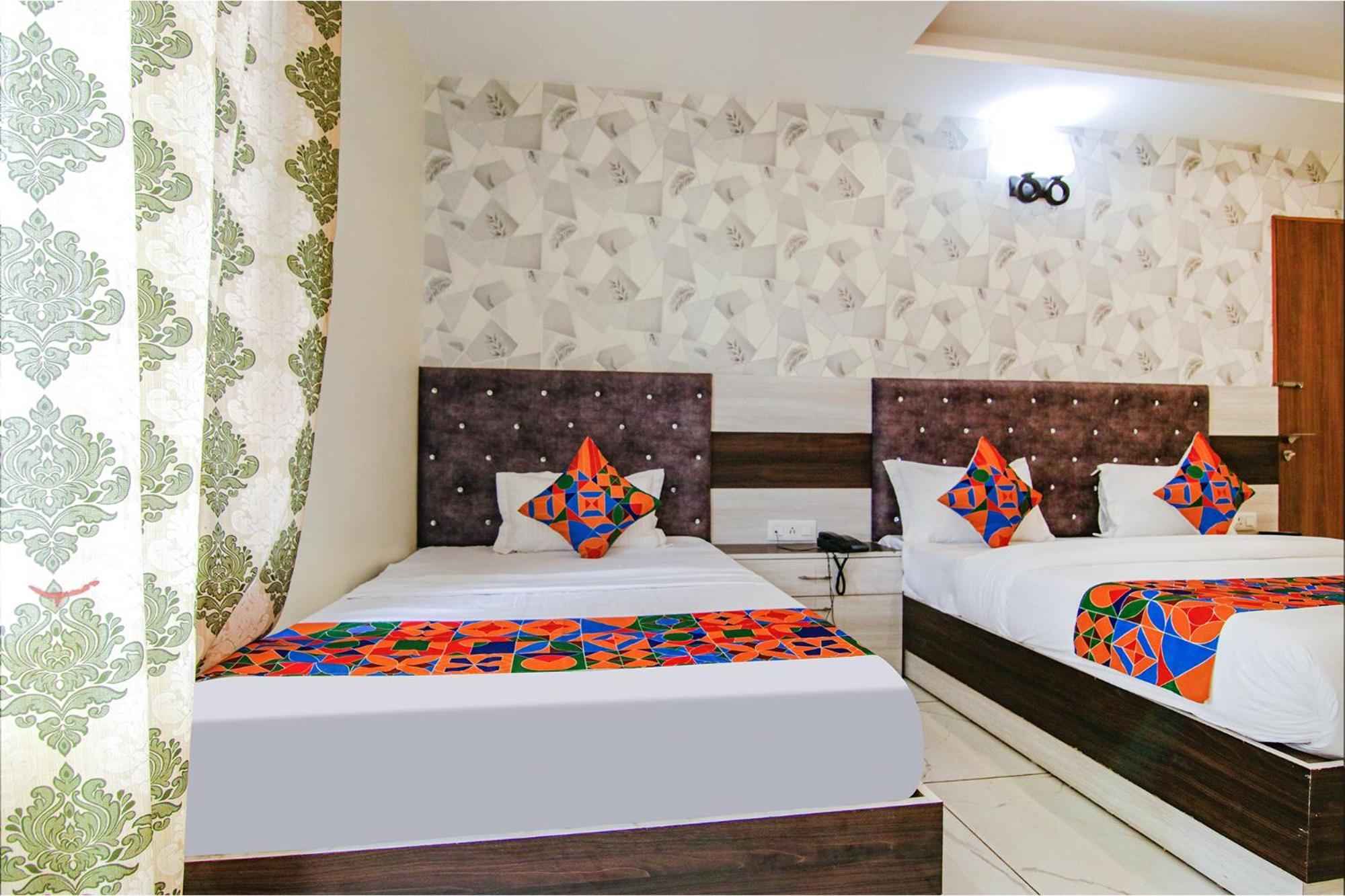 Fabhotel Meridian Inn Mohali Esterno foto